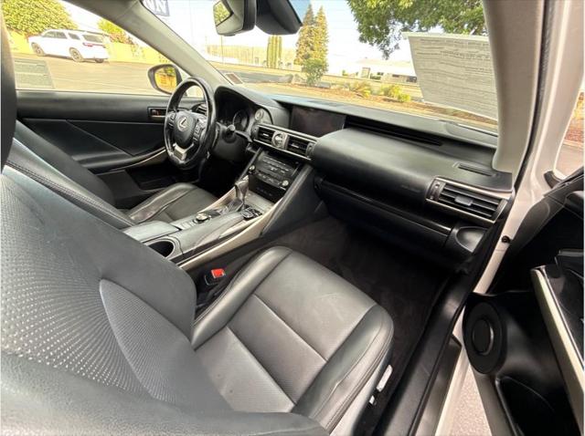 2017 Lexus IS 200t IS 200t Sedan 4D
