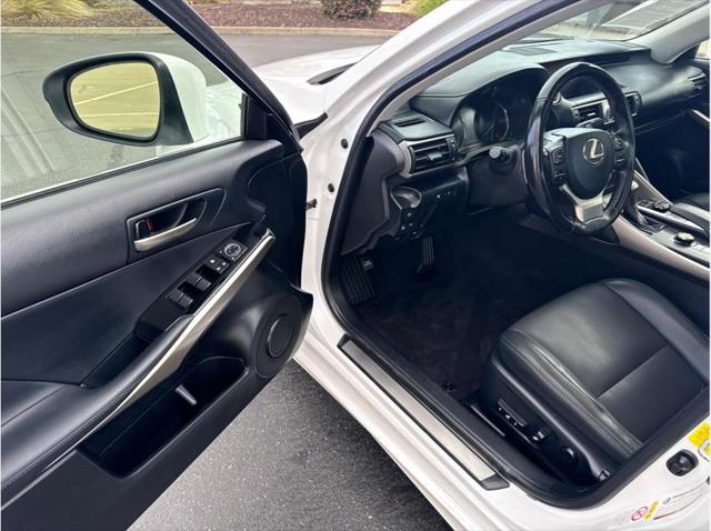2017 Lexus IS 200t IS 200t Sedan 4D