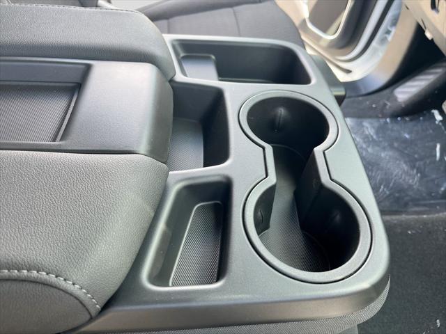 2026 GMC Sierra 2500HD Crew Cab, Standard Bed, SLE, 4WD
