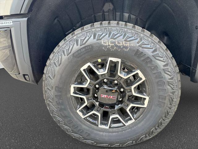 2026 GMC Sierra 2500HD Crew Cab, Standard Bed, AT4X, 4WD