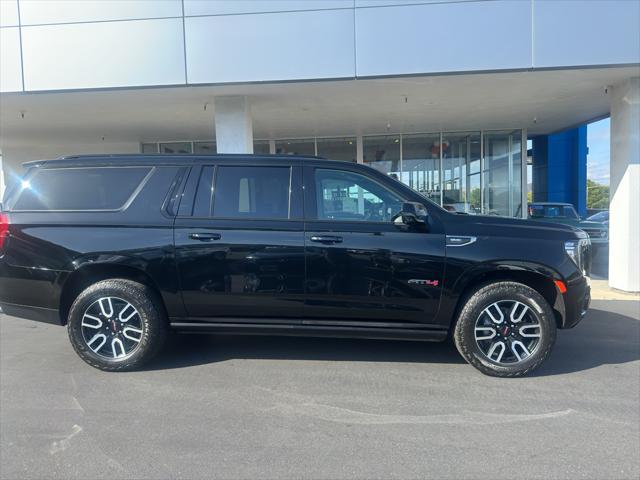 2023 GMC Yukon XL 4WD AT4