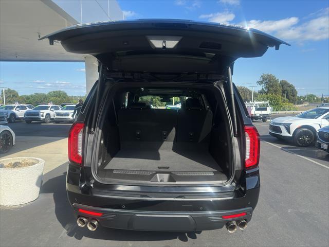 2023 GMC Yukon XL 4WD AT4