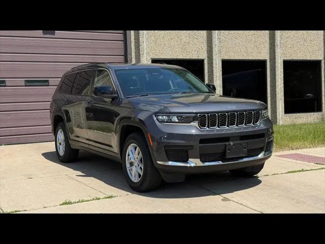 2023 Jeep Grand Cherokee L Laredo 4x4 for sale in Crystal Lake, IL