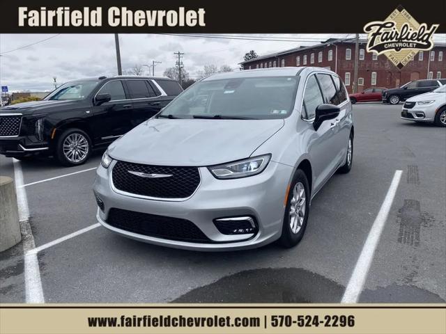 2024 Chrysler Pacifica Touring L for sale in Lewisburg, PA
