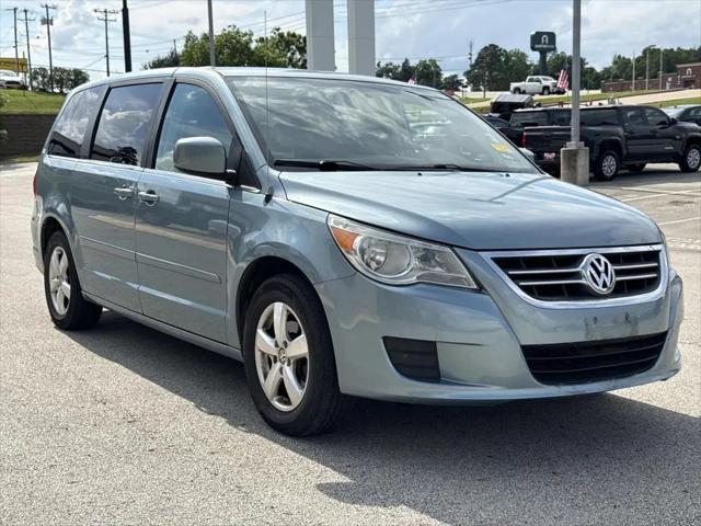2010 Volkswagen Routan SE for sale in Palestine, TX