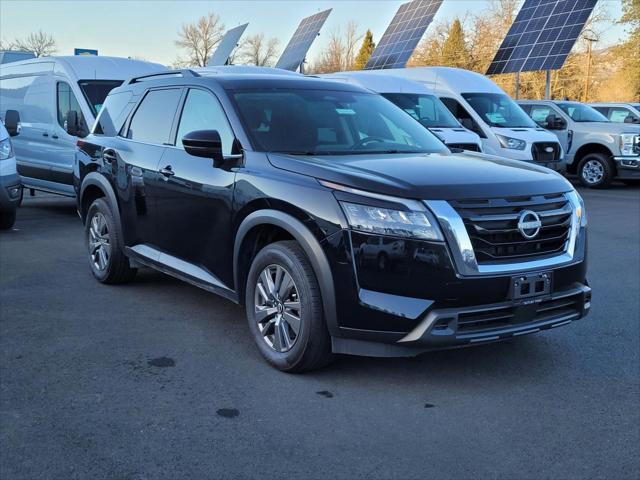 2024 Nissan Pathfinder SV 4WD