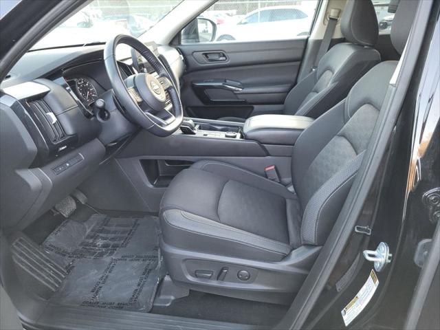 2024 Nissan Pathfinder SV 4WD