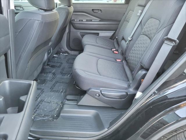 2024 Nissan Pathfinder SV 4WD