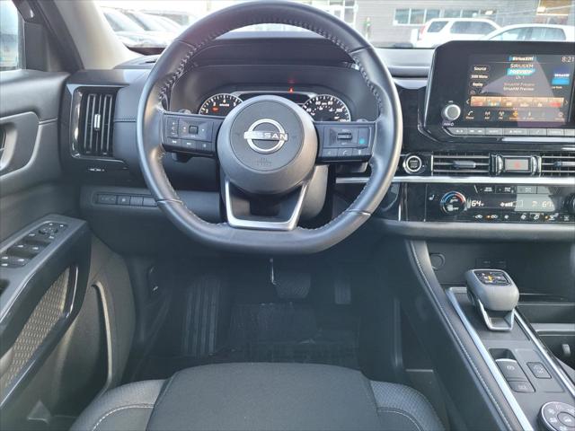 2024 Nissan Pathfinder SV 4WD