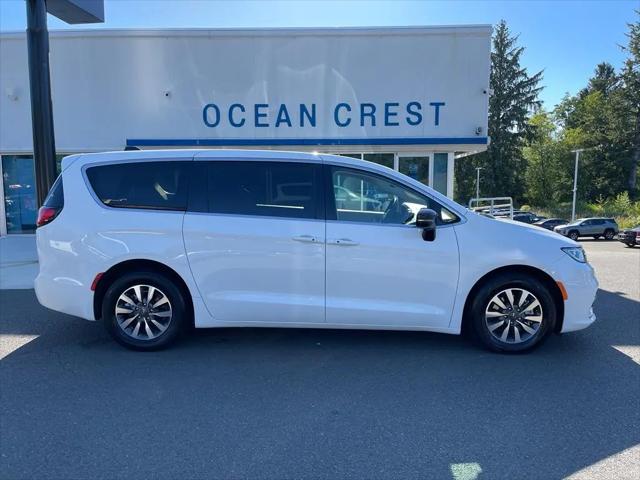 2024 Chrysler Pacifica Hybrid Select for sale in Warrenton, OR
