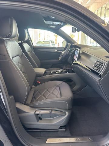 2026 Volkswagen Atlas Cross Sport SE with Technology