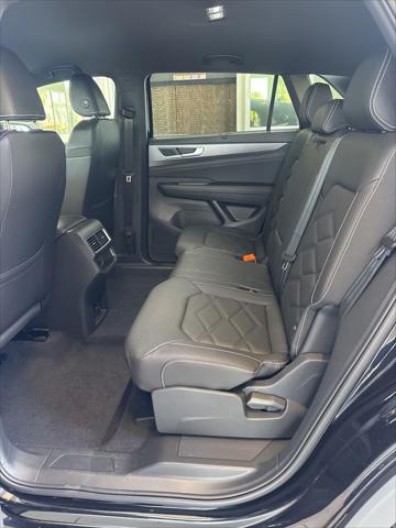 2026 Volkswagen Atlas Cross Sport SE with Technology