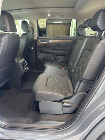 2026 Volkswagen Atlas SE with Technology