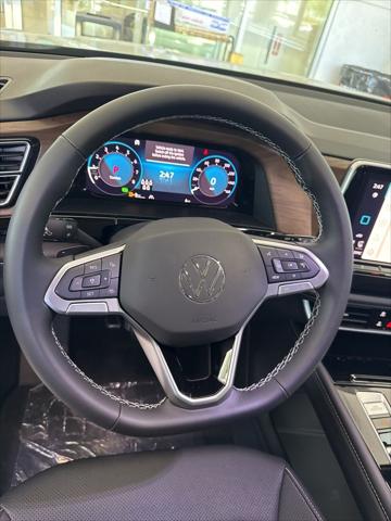 2026 Volkswagen Atlas SE with Technology