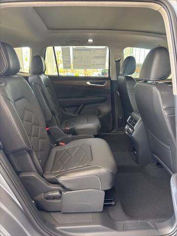 2026 Volkswagen Atlas SE with Technology