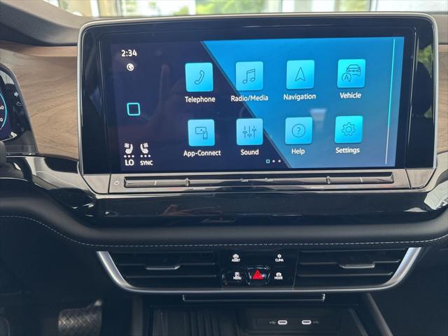 2026 Volkswagen Atlas SE with Technology