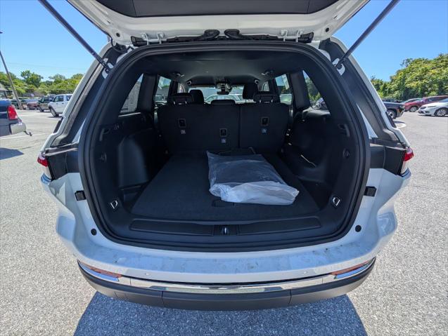 2026 Jeep Grand Cherokee Laredo 4x4