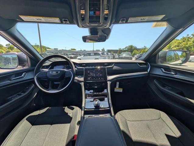 2026 Jeep Grand Cherokee Laredo 4x4