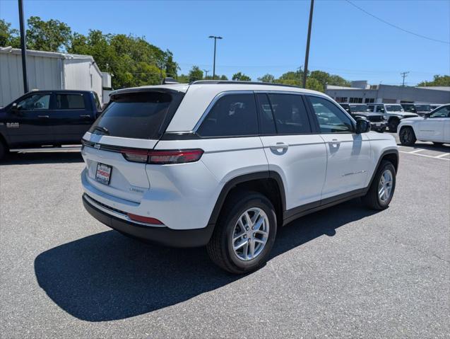 2026 Jeep Grand Cherokee Laredo 4x4
