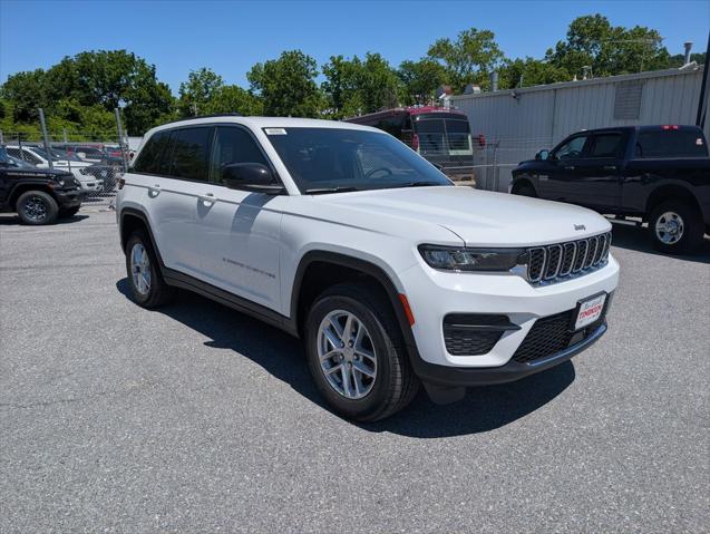 2026 Jeep Grand Cherokee Laredo 4x4