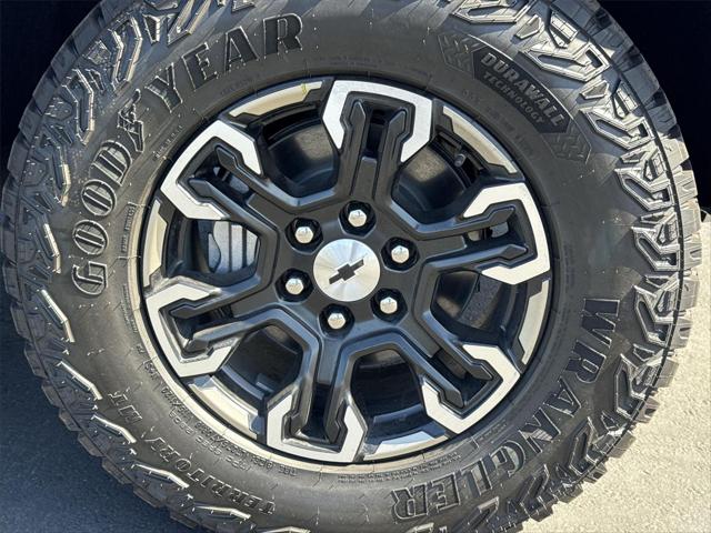 2026 Chevrolet Silverado 1500 4WD Crew Cab Short Bed ZR2