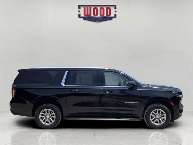 2024 Chevrolet Suburban 4WD LT