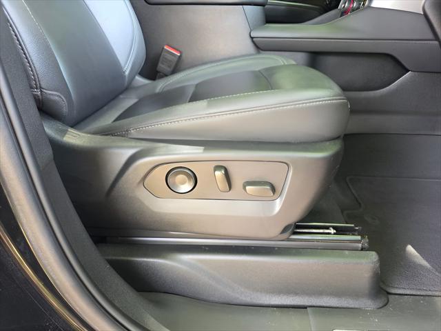 2024 Chevrolet Suburban 4WD LT