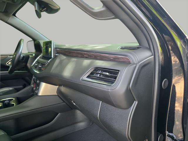 2024 Chevrolet Suburban 4WD LT