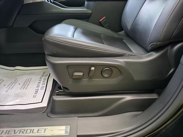 2024 Chevrolet Suburban 4WD LT