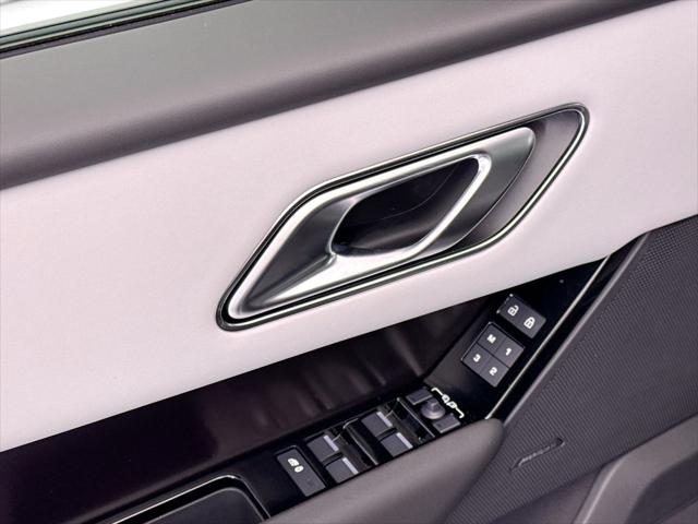 2026 Land Rover Range Rover Velar P250 Dynamic SE
