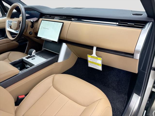 2026 Land Rover Range Rover P530 SE 7 Seat