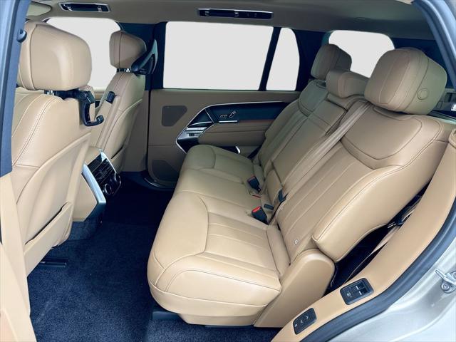 2026 Land Rover Range Rover P530 SE 7 Seat