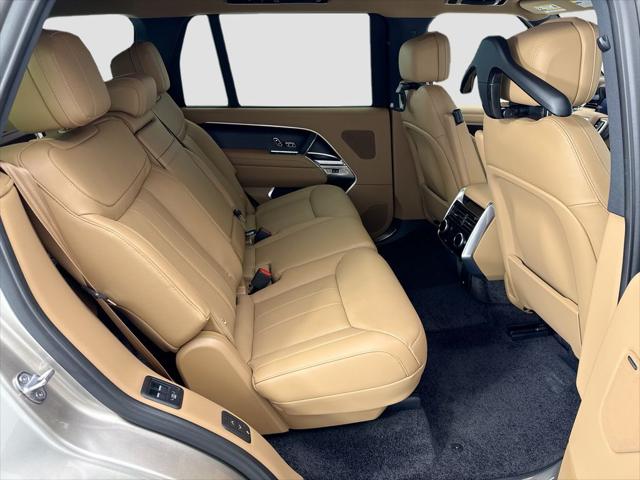 2026 Land Rover Range Rover P530 SE 7 Seat