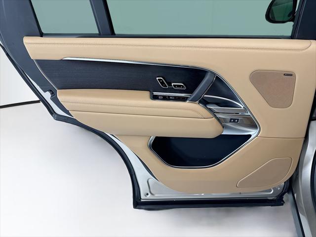 2026 Land Rover Range Rover P530 SE 7 Seat