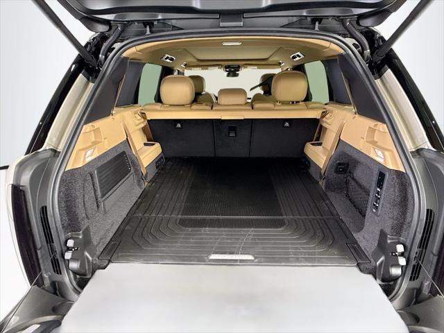 2026 Land Rover Range Rover P530 SE 7 Seat
