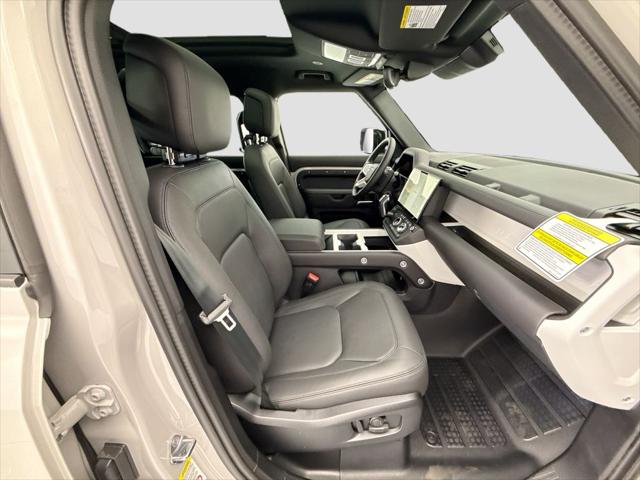 2026 Land Rover Defender P400 X-Dynamic SE