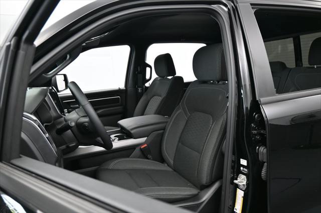 2025 Ram 1500 Big Horn Crew Cab 4x4 5'7" Box