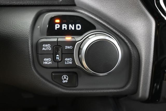 2025 Ram 1500 Big Horn Crew Cab 4x4 5'7" Box