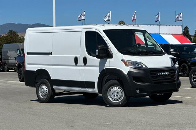 2026 Ram ProMaster Cargo Van Tradesman Low Roof 118 WB w/Pass Seat