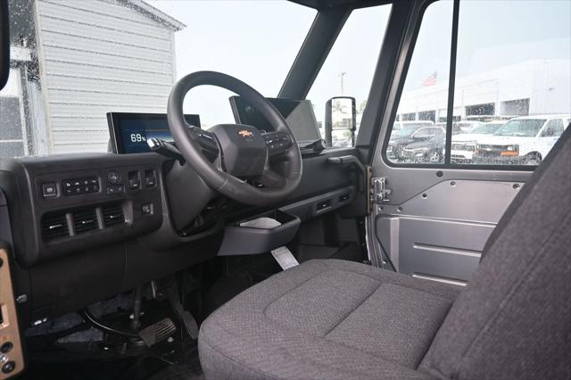 2025 Chevrolet 400 400