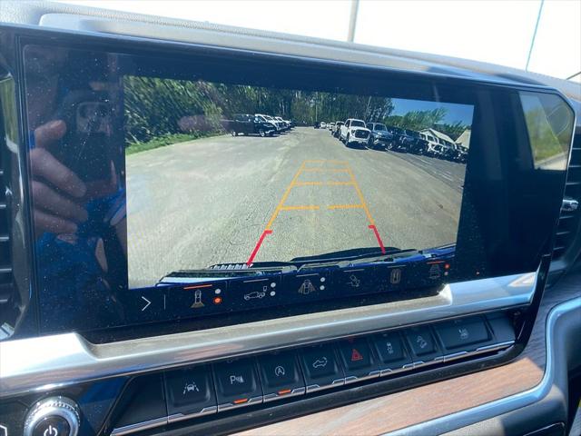 2026 GMC Sierra 1500 Crew Cab, Short Bed, SLT, 4WD