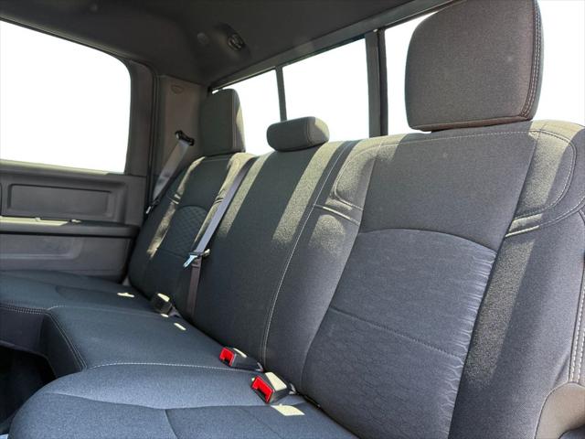 2026 Ram 2500 Black Express Crew Cab 4x4 64 Box
