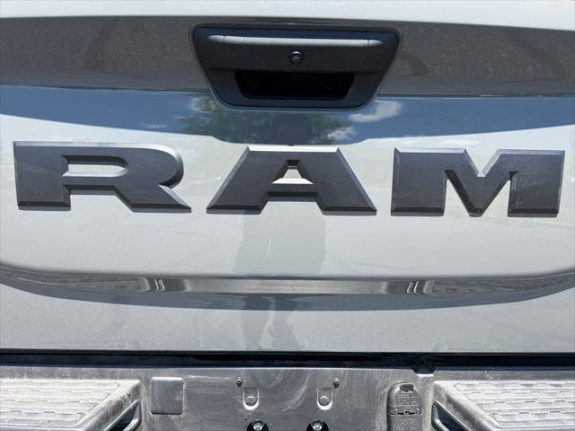 2026 Ram 2500 Black Express Crew Cab 4x4 64 Box