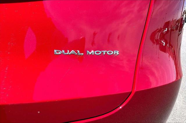 2022 Tesla Model Y Long Range Dual Motor All-Wheel Drive