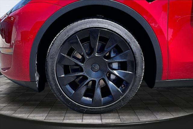 2022 Tesla Model Y Long Range Dual Motor All-Wheel Drive