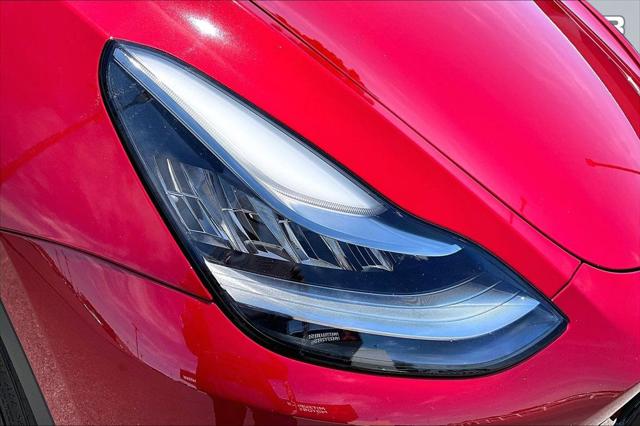2022 Tesla Model Y Long Range Dual Motor All-Wheel Drive