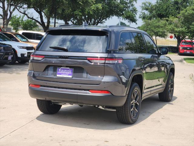 2026 Jeep Grand Cherokee Altitude 4x2