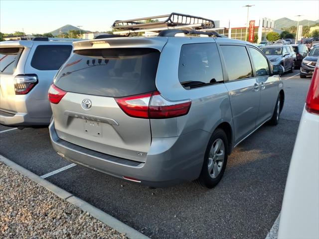 2017 Toyota Sienna LE 8 Passenger
