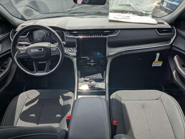 2026 Jeep Grand Cherokee L Altitude 4x2