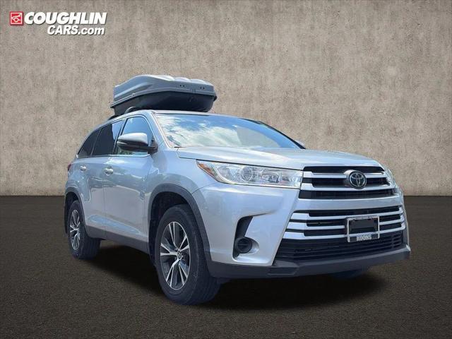 2019 Toyota Highlander LE for sale near Lewis Center, OH